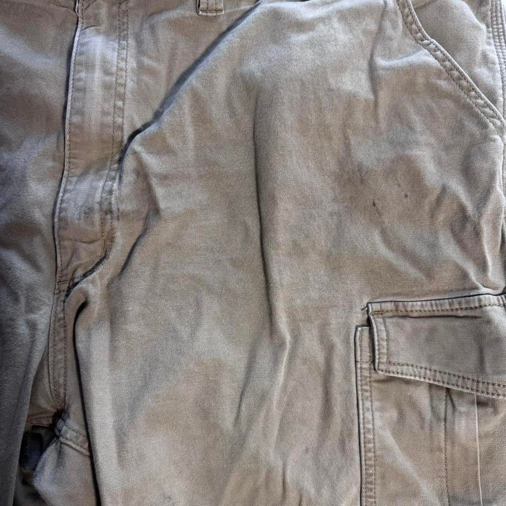 Carhartt khaki cargo shorts bundle set of 2 Size 48 - Picture 7 of 8